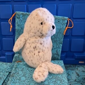 'ONLINE EXCLUSIVE' Jellycat Galumphous Seal